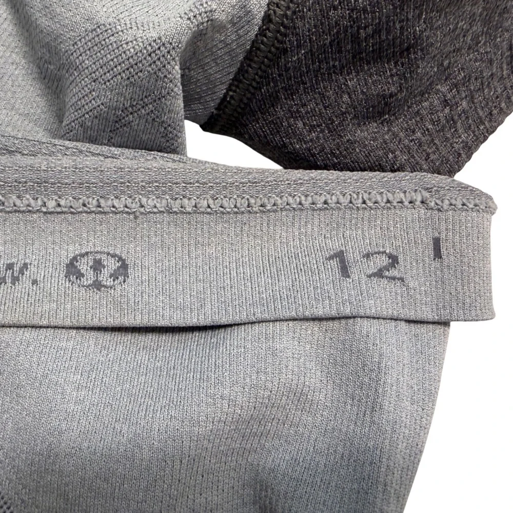 Lululemon Swiftly Tech Short Sleeve Crew Grey Floral Jacquard Shirt Size 12